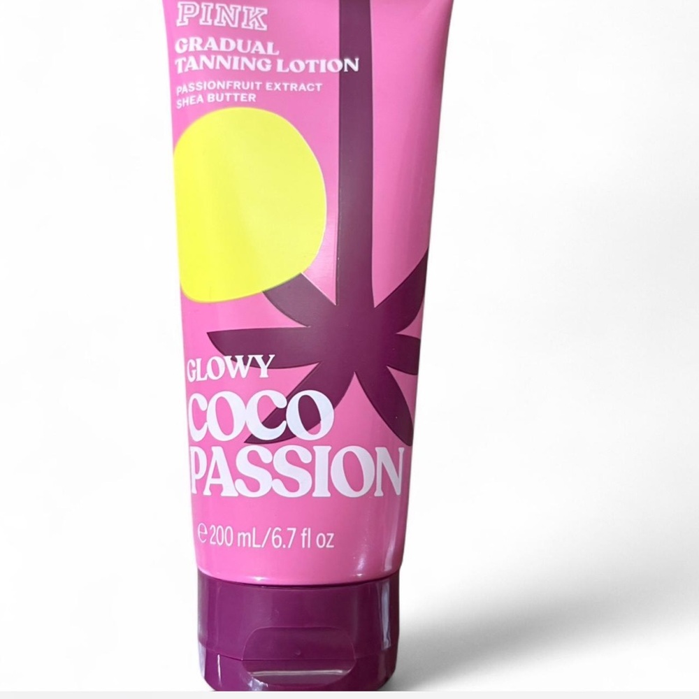 PINK Victoria's Secret Gradual Tanning Lotion - Pink and Yellow